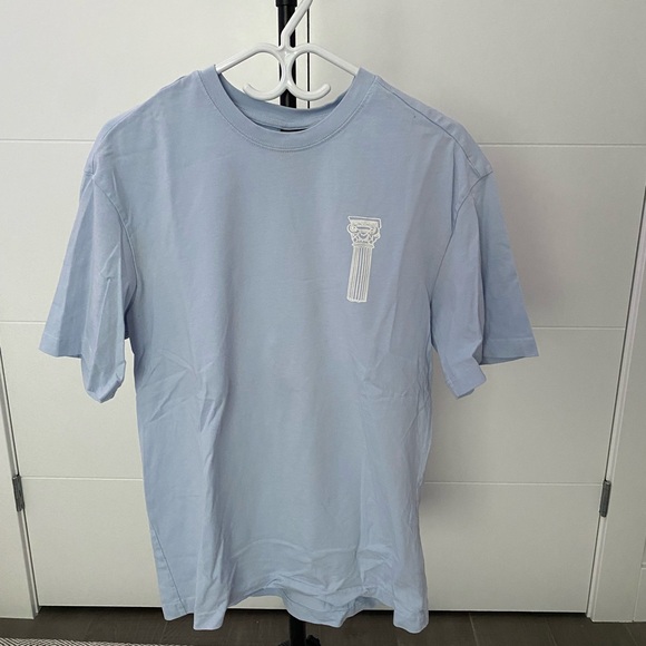 H&M • Graphic T - Picture 5 of 6